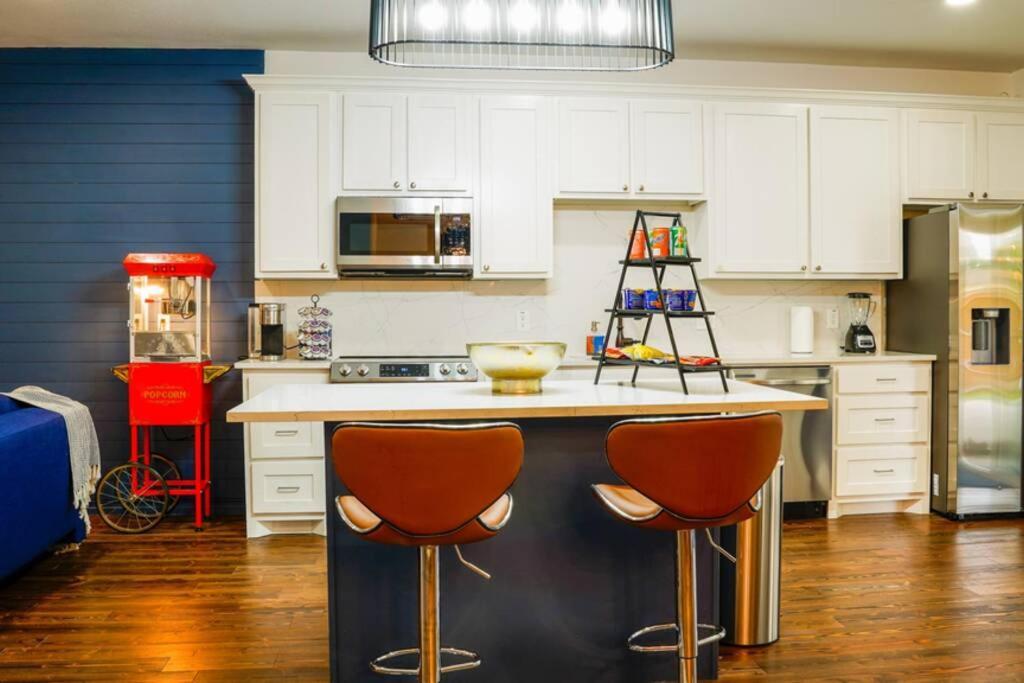 Dallas 4Br Large Yard W Hot Tub , Fire Pit And Basketball Hoop Екстер'єр фото