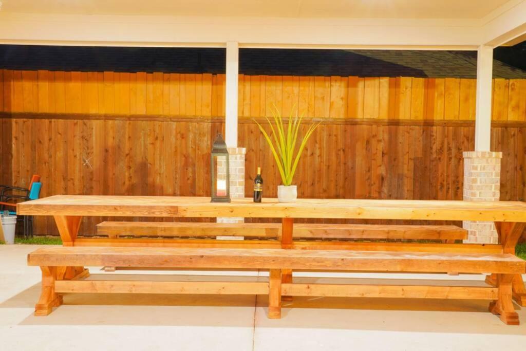 Dallas 4Br Large Yard W Hot Tub , Fire Pit And Basketball Hoop Екстер'єр фото