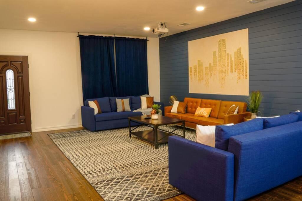 Dallas 4Br Large Yard W Hot Tub , Fire Pit And Basketball Hoop Екстер'єр фото