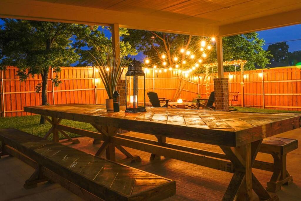 Dallas 4Br Large Yard W Hot Tub , Fire Pit And Basketball Hoop Екстер'єр фото