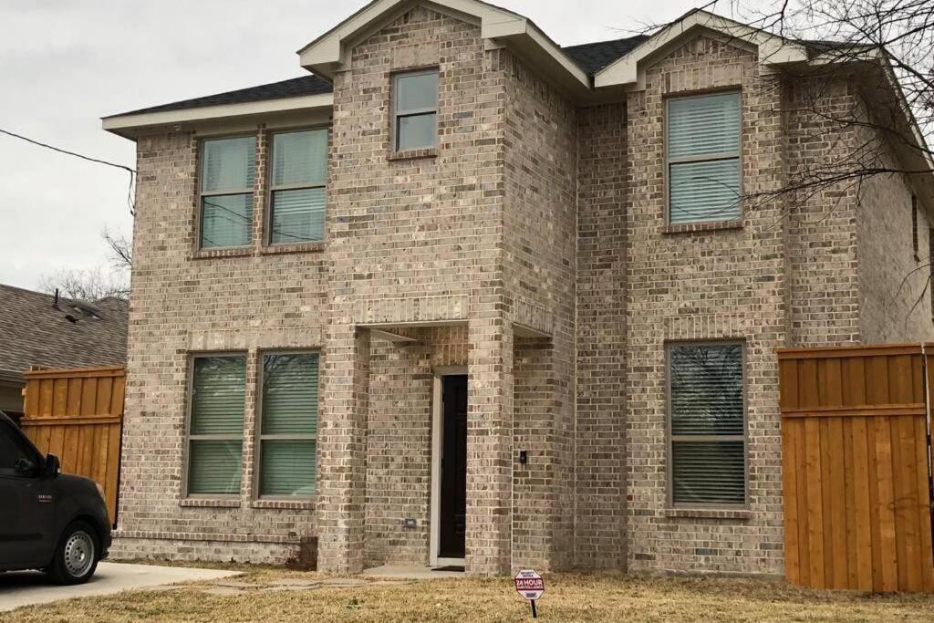Dallas 4Br Large Yard W Hot Tub , Fire Pit And Basketball Hoop Екстер'єр фото